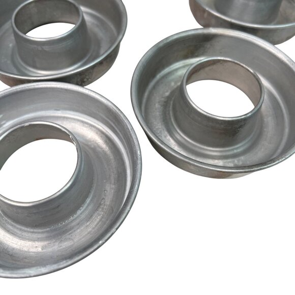 Vintage Aluminum Donut Bundt Cake Baking Molds Set of 5 W/Center Hole 3.5" Dia - Picture 4 of 11